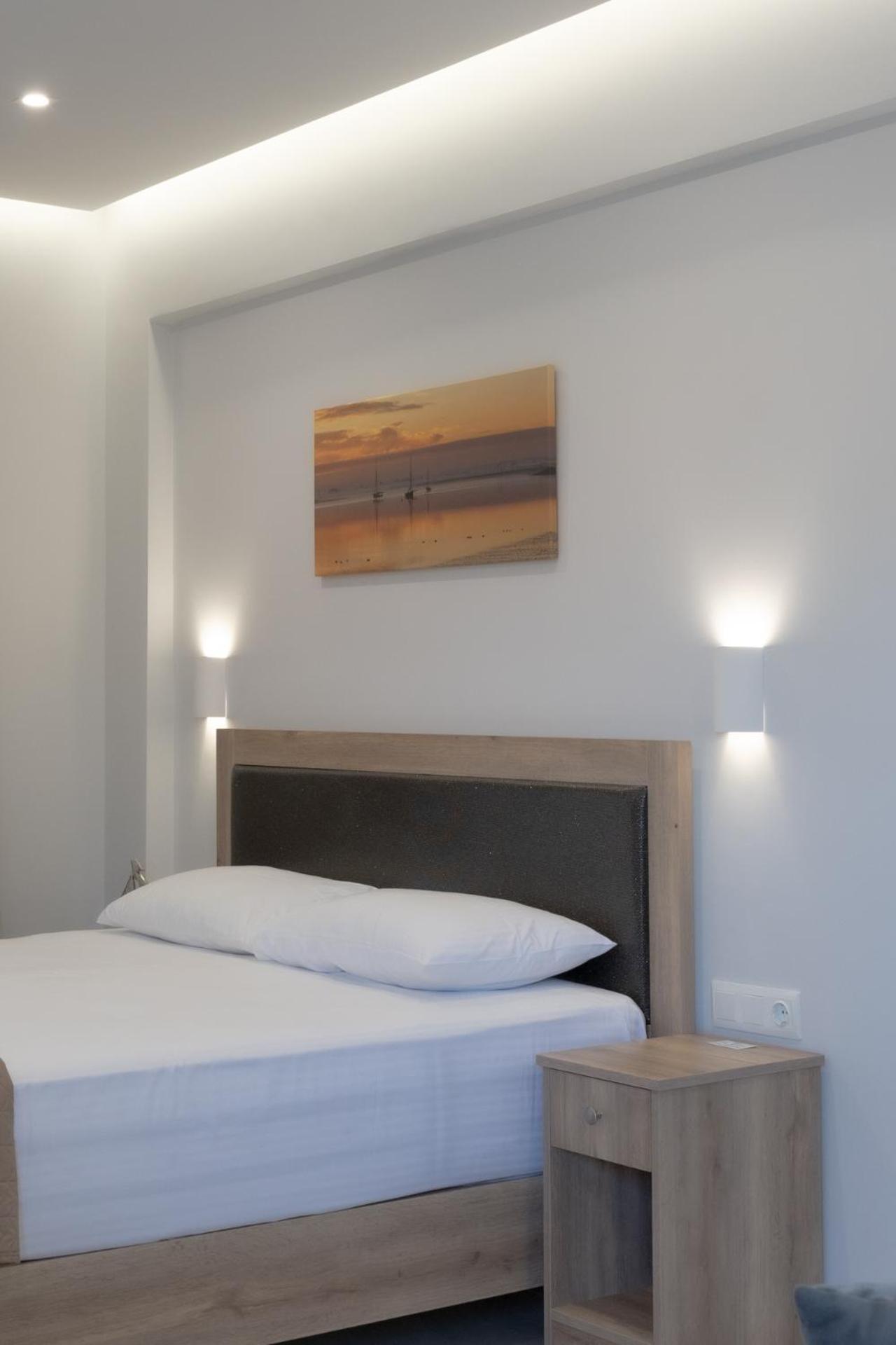 Sunshine Rooms And Suites เนอาวรัสนา ภายนอก รูปภาพ