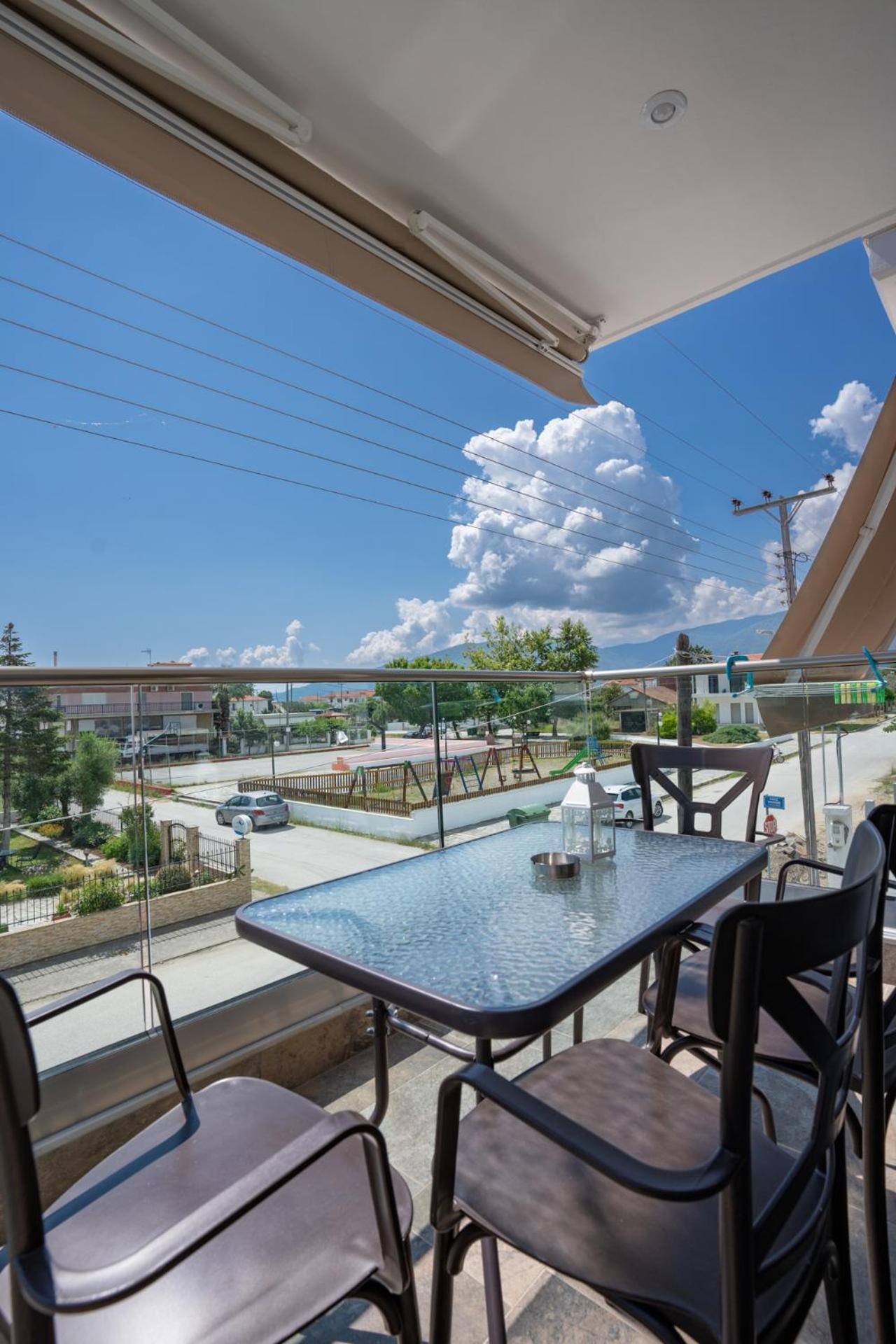 Sunshine Rooms And Suites เนอาวรัสนา ภายนอก รูปภาพ